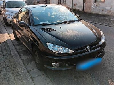 Gebraucht Peugeot 206 CC 109 PS (80 kW) 2004 Schwarz Cabrio