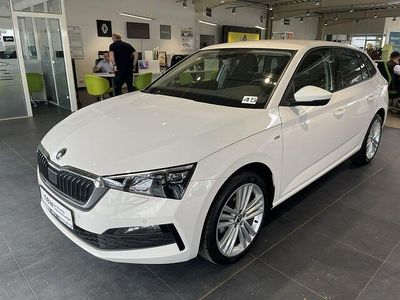 Gebraucht Skoda Scala Tour 110 PS (80 kW) 2023 Weiß Kleinwagen