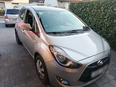 Gebraucht Hyundai ix20 90 PS (66 kW) 2017 Beige Kleinwagen