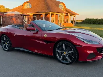 Gebraucht Ferrari Portofino 620 PS (456 kW) 2021 Rot Cabrio