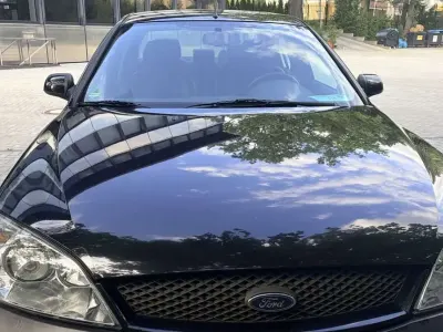 Gebraucht Ford Mondeo Ghia 197 PS (144 kW) 2002 Kombi