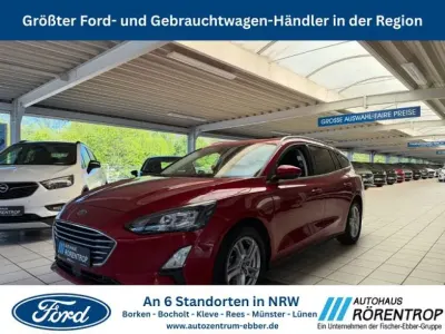 Gebraucht Ford Focus Cool & Connect 101 PS (74 kW) 2021 Rot Kombi