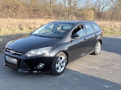 Gebraucht Ford Focus 100 PS (73 kW) 2014 Schwarz Kombi