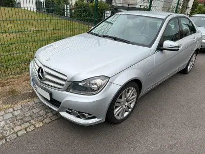 Gebraucht Mercedes C220 Avantgarde 170 PS (125 kW) 2011 Limousine