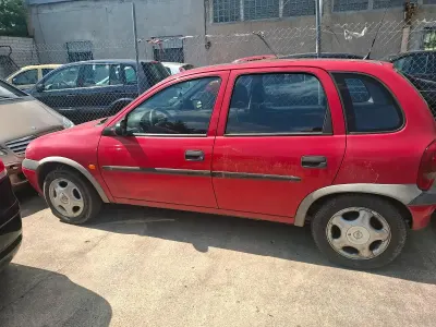 Gebraucht Opel Corsa 50 PS (36 kW) 1998 Rot Kleinwagen