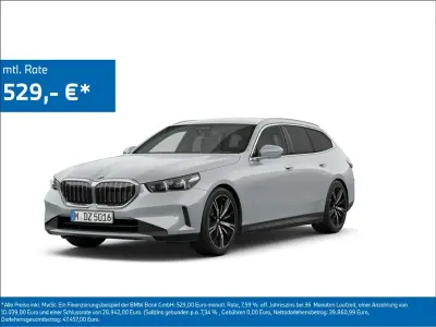 Gebraucht BMW 520 M Sport 197 PS (144 kW) 2025 Brooklyn grau metallic Kombi