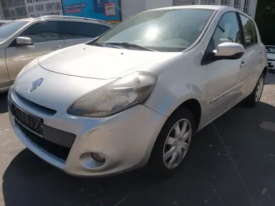 Gebraucht Renault Clio Dynamique 75 PS (55 kW) 2011 Grau Limousine