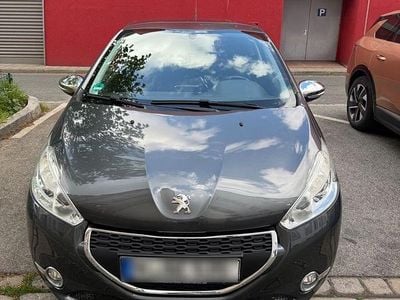 Usata Peugeot 208 Active 68 CV (50 kW) 2013 Grigio Utilitaria