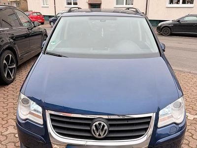 Second-hand VW Touran 140 CP (102 kW) 2008 Albastru Monovolum