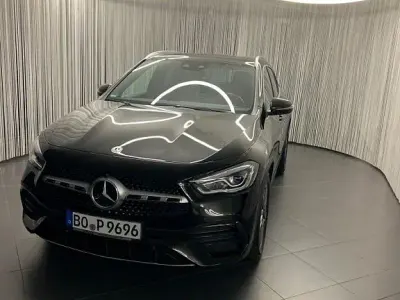Gebraucht Mercedes GLA200 AMG line 163 PS (119 kW) 2022 Schwarz SUV