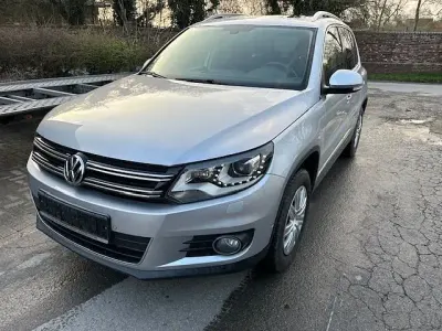 Gebraucht VW Tiguan Sportline 140 PS (102 kW) 2012 Silber SUV
