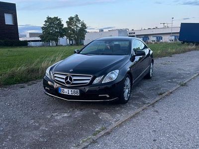 Mercedes E200