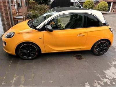 Usata Opel Adam 90 CV (66 kW) 2016 Giallo Utilitaria