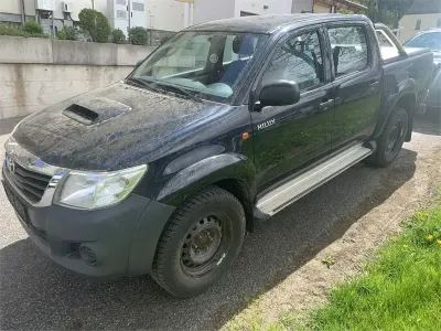 Używany Toyota HiLux 144 KM (105 kW) 2015 Szary Pickup