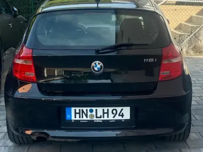 Gebraucht BMW 116 116 PS (85 kW) 2011 Schwarz Kleinwagen