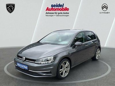 Grau Gebraucht 2019 VW Golf VII IQ Drive Limousine | 17.950 € (Etwas zu teuer)