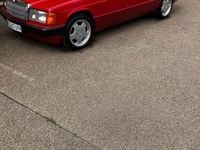 Rot Gebraucht 1992 Mercedes 190 Limousine | 17.900 €