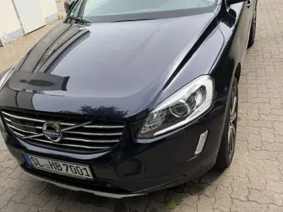 Gebraucht Volvo XC60 Summum 220 PS (161 kW) 2015 Blau SUV
