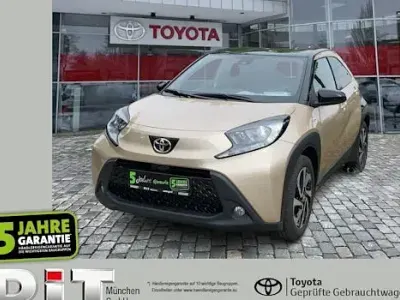 Gebraucht Toyota Aygo X Pulse 72 PS (52 kW) 2023 Schwarz SUV