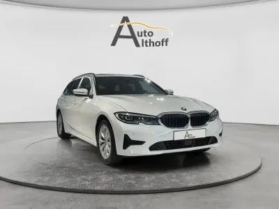 Gebraucht BMW 330 Advantage 184 PS (135 kW) 2020 Weiß Kombi