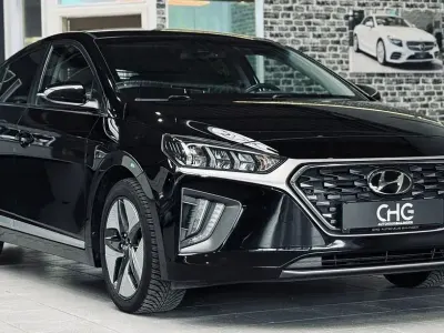 Gebraucht Hyundai Ioniq 141 PS (103 kW) 2021 Mythosschwarz Kleinwagen