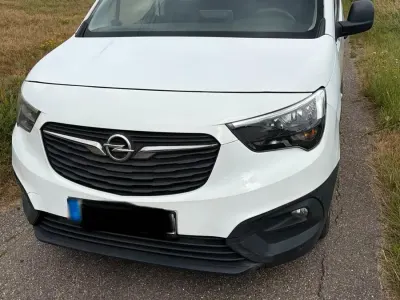 Gebraucht Opel Combo 101 PS (74 kW) 2019 Weiß Van / Kleinbus