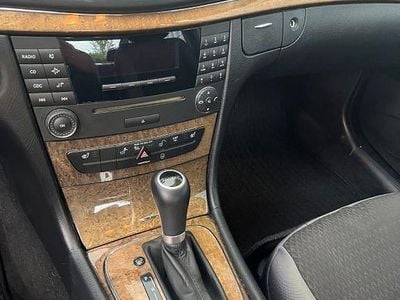 Mercedes E200