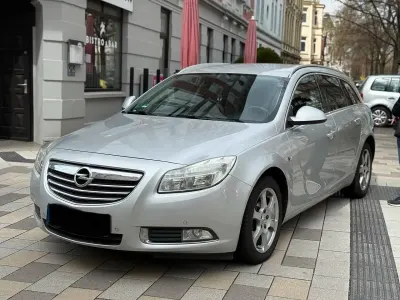 Usata Opel Insignia 140 CV (102 kW) 2009 Argento Berlina