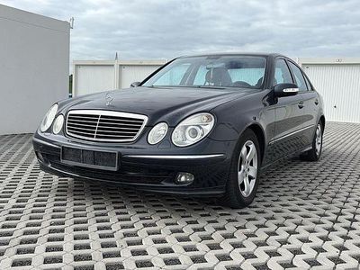 Gebraucht Mercedes E220 Avantgarde 150 PS (110 kW) 2006 Blau Limousine