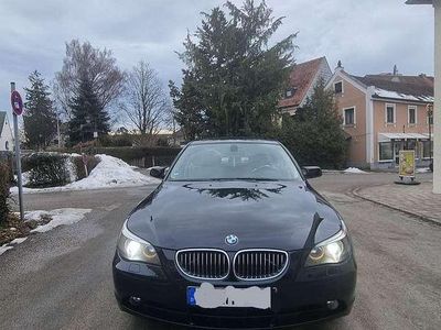 Blau Gebraucht 2006 BMW 530 Limousine | 5.000 € (Fairer Preis)