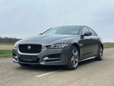 Gebraucht Jaguar XE R-Sport 241 PS (177 kW) 2017 Grau Limousine