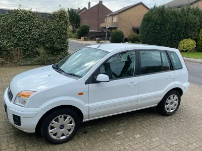Gebraucht Ford Fusion 80 PS (58 kW) 2009 Weiß Kleinwagen