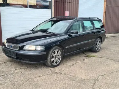 Gebraucht Volvo V70 Momentum 163 PS (119 kW) 2004 Schwarz Kombi