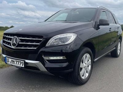 Gebraucht Mercedes ML250 204 PS (150 kW) 2012 Schwarz SUV