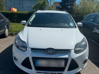 Gebraucht Ford Focus 125 PS (91 kW) 2013 Weiß Kombi