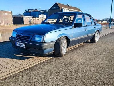 Gebraucht Opel Ascona 75 PS (55 kW) 1988 Blau Limousine