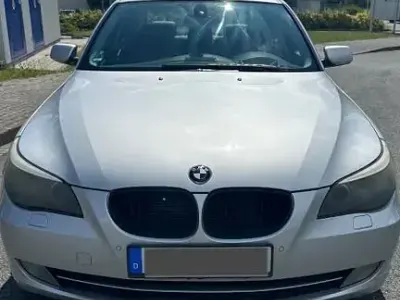 Gebraucht BMW 523 190 PS (139 kW) 2008 Silber Limousine