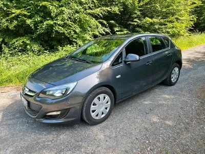 Gebraucht Opel Astra Eco 110 PS (80 kW) 2013 Grau Kleinwagen