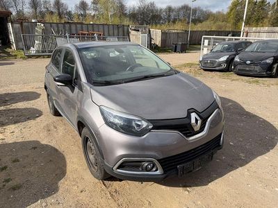 Usata Renault Captur Dynamique 90 CV (66 kW) 2016 Grigio SUV