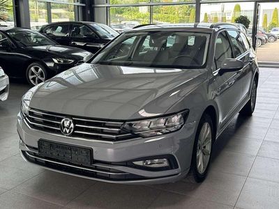 Moonstone gray Gebraucht 2023 VW Passat Kombi | 22.999 € (Fairer Preis)