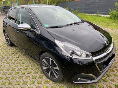 gebraucht Peugeot 208 PureTech82 Allure