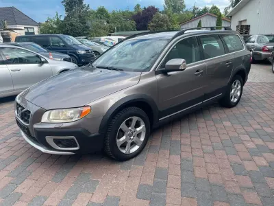 Gebraucht Volvo XC70 Momentum 175 PS (128 kW) 2009 Bronze Kombi