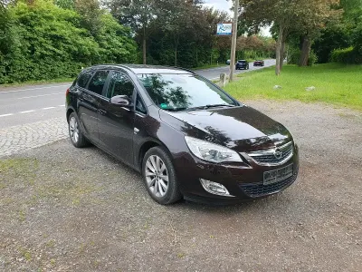 Gebraucht Opel Astra 140 PS (102 kW) 2012 Kombi