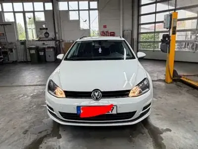 Gebraucht VW Golf VII 110 PS (80 kW) 2015 Weiß Kombi