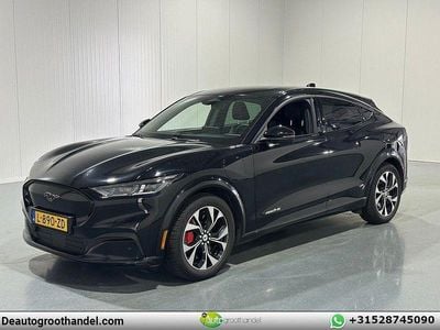 Usata Ford Mustang Mach-E 189 kW (258 CV) 2021 Nero SUV