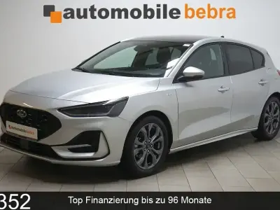 Gebraucht Ford Focus ST-Line X 155 PS (114 kW) 2024 Silber Limousine