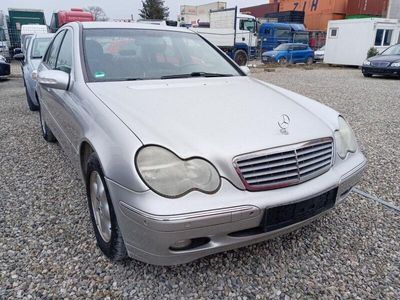 Mercedes C200