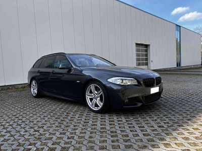 gebraucht BMW 530 d Touring *M-Paket/Scheckheft/Soft-Clo./Pano*