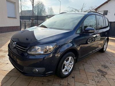 Gebraucht VW Touran Comfortline 105 PS (77 kW) 2015 Blau Van / Kleinbus