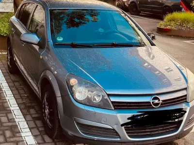 Gebraucht Opel Astra GTC 84 PS (61 kW) 2005 Silber Kombi